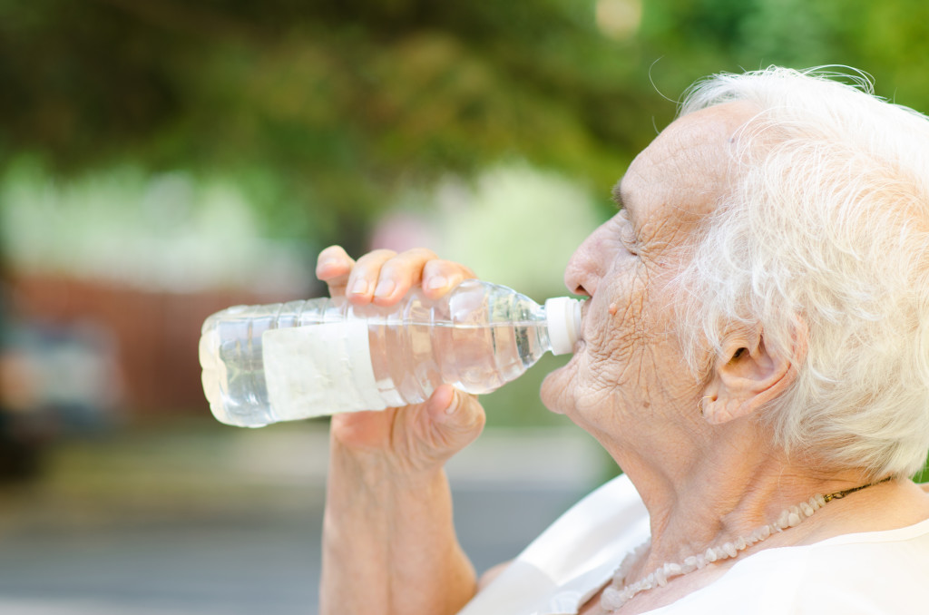 Helping Older Adults Stay Hydrated